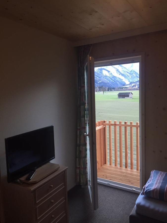 Falken Horst Lienz Bagian luar foto
