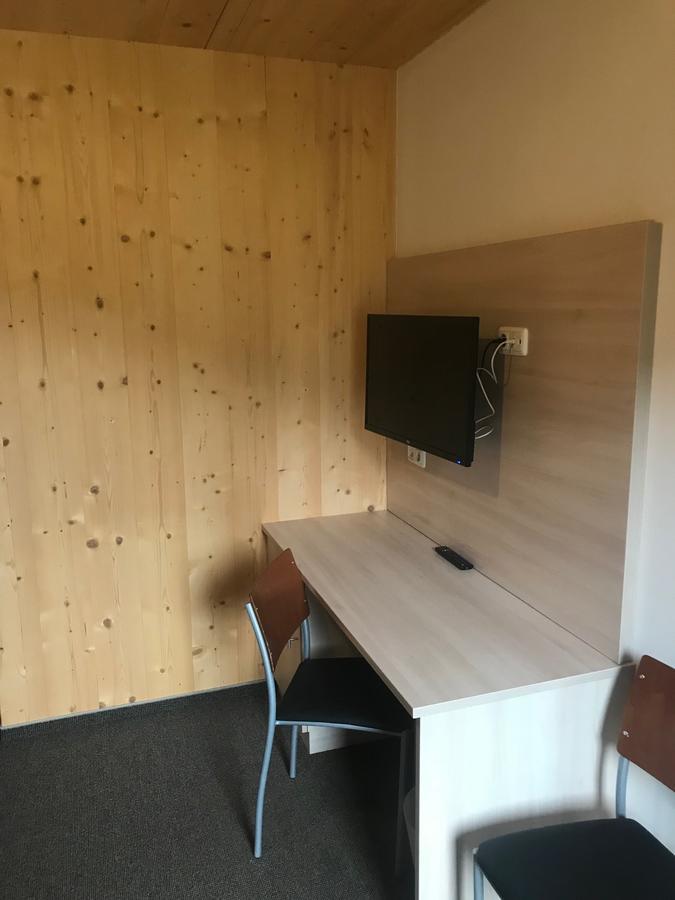 Falken Horst Lienz Bagian luar foto