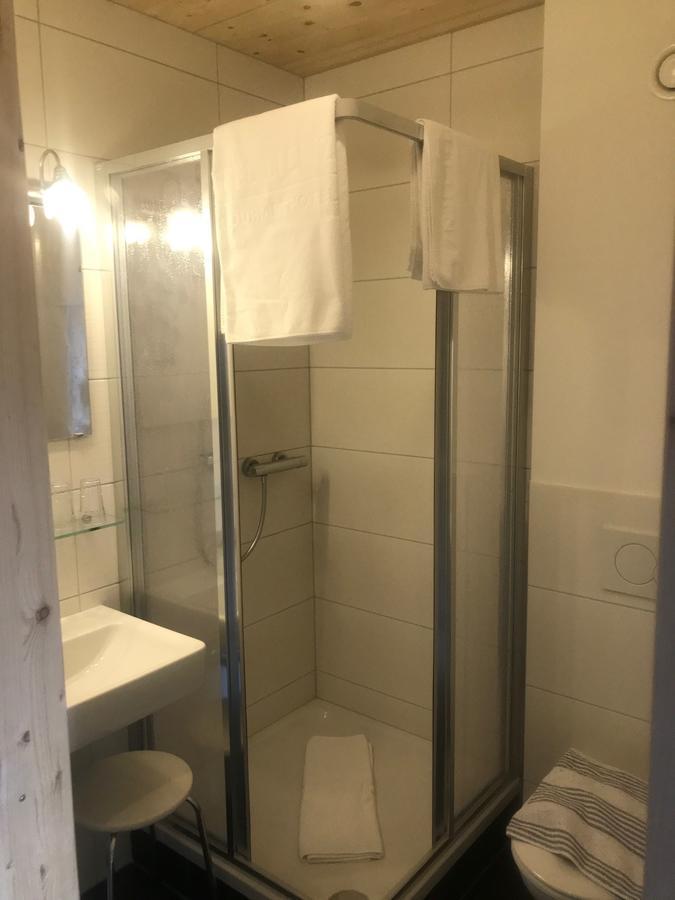 Falken Horst Lienz Bagian luar foto