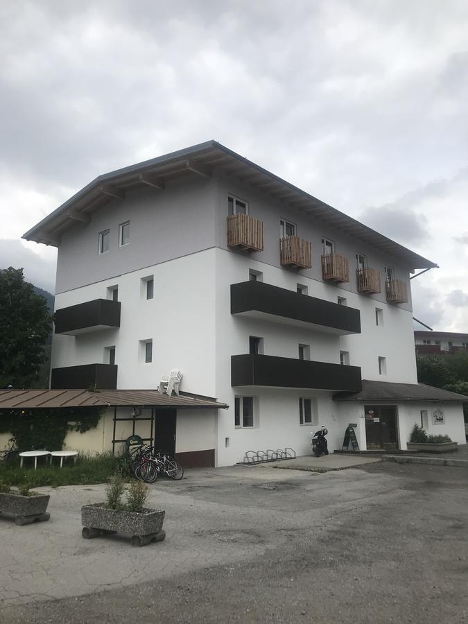 Falken Horst Lienz Bagian luar foto