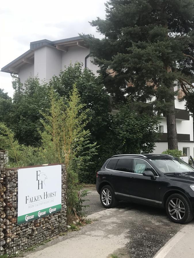 Falken Horst Lienz Bagian luar foto