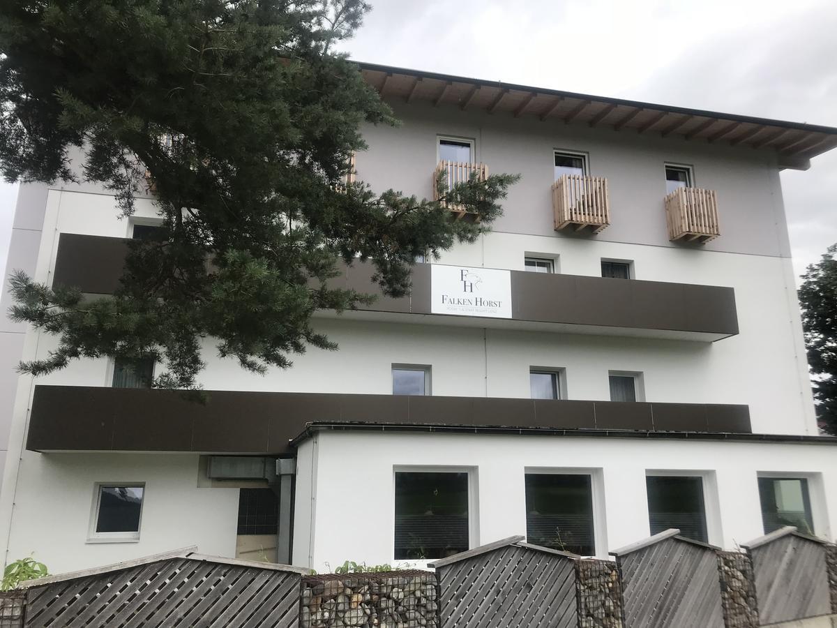 Falken Horst Lienz Bagian luar foto