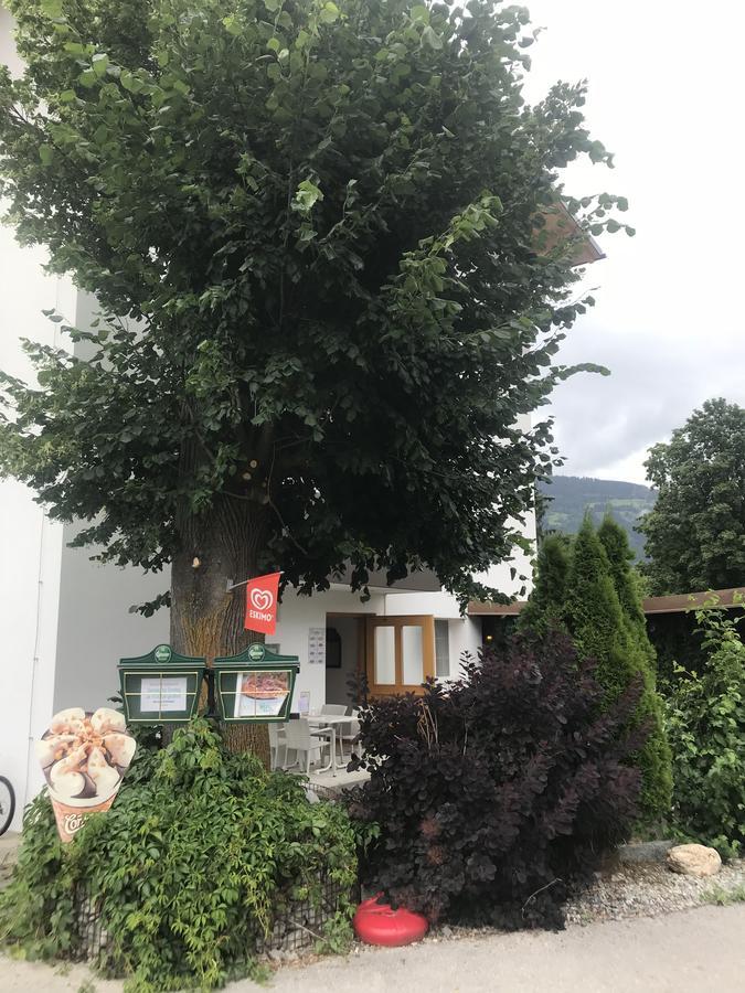 Falken Horst Lienz Bagian luar foto