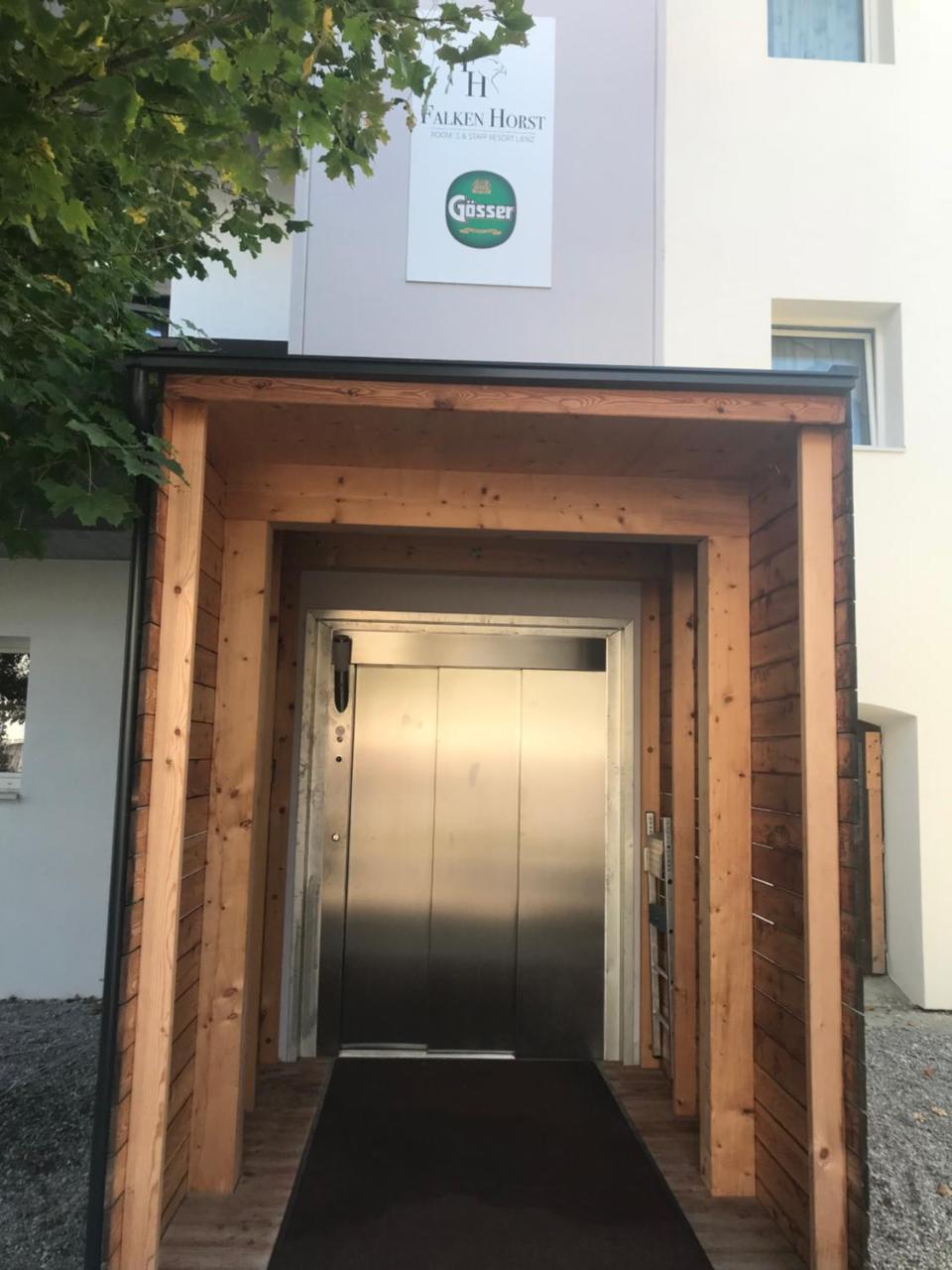 Falken Horst Lienz Bagian luar foto