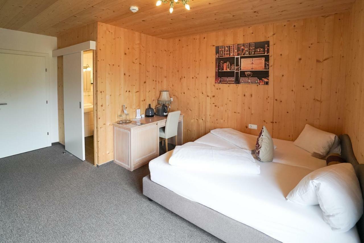 Falken Horst Lienz Bagian luar foto