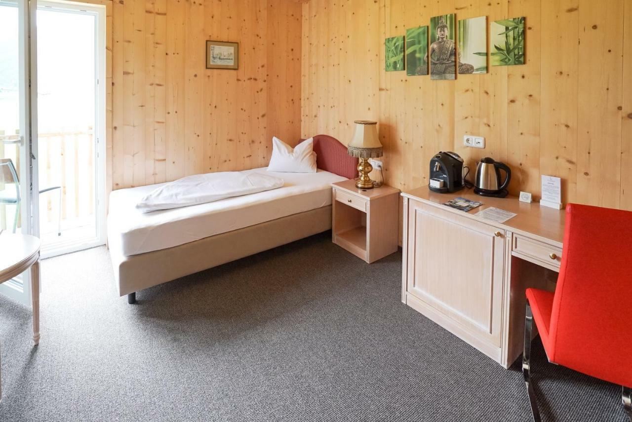 Falken Horst Lienz Bagian luar foto