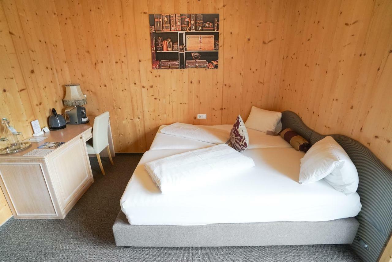 Falken Horst Lienz Bagian luar foto